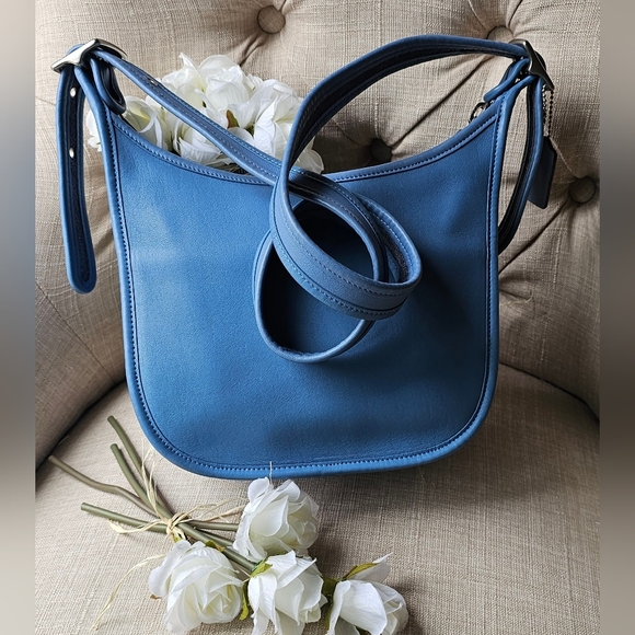 Vintage Coach Janice Ricardi-Desantos Legacy Bag # 9950  (Pool / Glacer Blue) - Picture 9 of 16